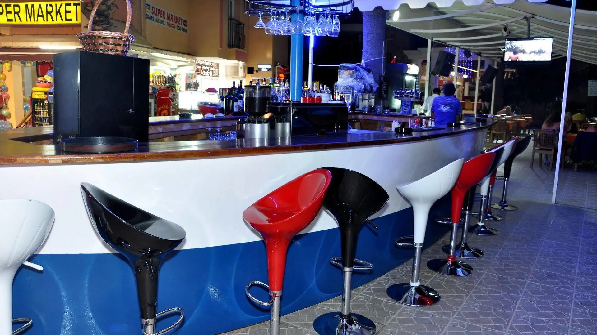 德纳俱乐部酒店 马尔马里斯 公寓式酒店