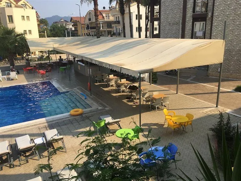 德纳俱乐部酒店 马尔马里斯 公寓式酒店